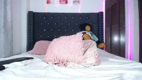 April online show from July 3, 9:19 pm
