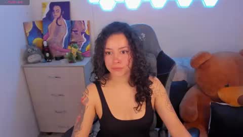 aqua emilly online show from June 11, 12:32 am