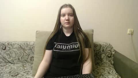 Josefin online show from February 7, 2:09 pm