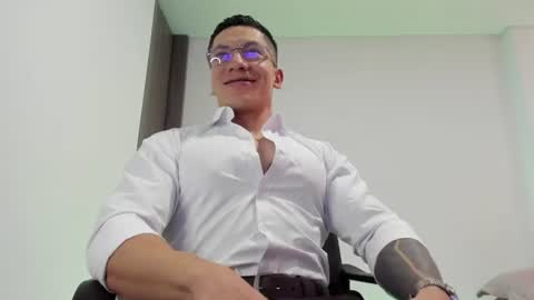 Jonathan online show from June 10, 6:29 pm