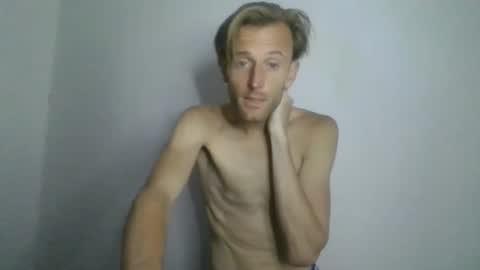 Snapshot of aquilesmade chatting on October 31, 4:02 am Aquilesmade online show from October 31, 4:02 am