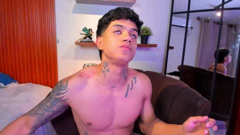 Snapshot of aress444 chatting on September 18, 1:31 am aress444 online show from September 18, 1:31 am