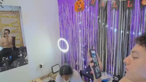 Snapshot of aria_arthur chatting on October 12, 8:32 pm aria_arthur online show from October 12, 8:32 pm