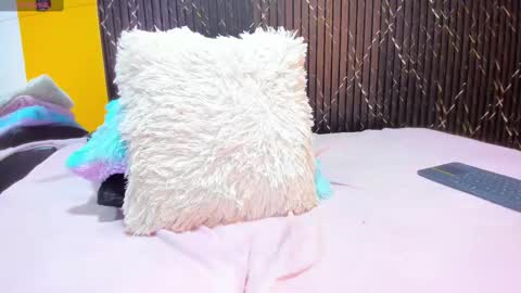 Snapshot of aria_millers_ chatting on October 3, 12:02 pm Aria Millers online show from October 3, 12:02 pm