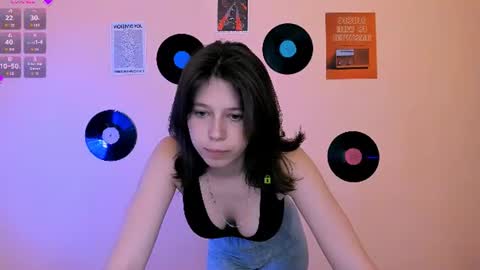 aria_wild_ online show from June 13, 7:24 pm