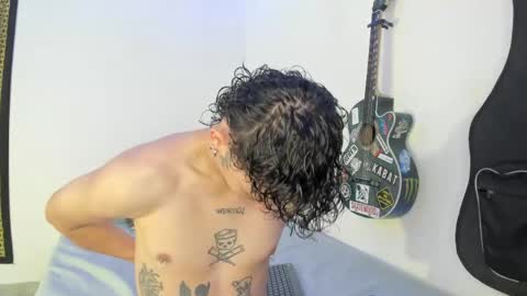 Aria and Orien online show from April 22, 5:31 pm