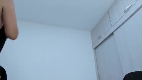 ariacoral online show from December 17, 2:57 pm