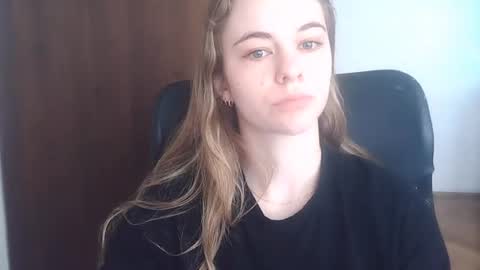 AriaCreazy online show from June 16, 6:17 am