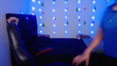 Snapshot of ariadna_6 chatting on December 6, 5:17 pm ...Ariana... online show from December 6, 5:17 pm