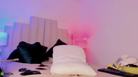 ariadnacolby online show from March 10, 12:39 am