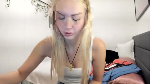 Ariah online show from June 5, 9:42 pm