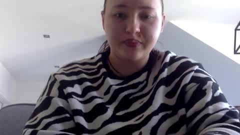 Aria online show from March 4, 9:17 am