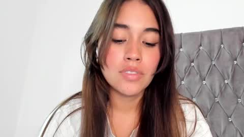 Aria Montgomery online show from January 28, 8:14 am