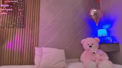 Ariana online show from April 4, 2:02 pm