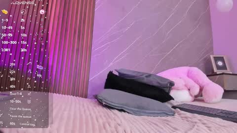 Ariana online show from November 3, 2:29 pm