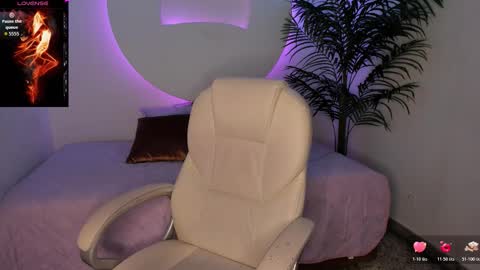 Ariana  online show from November 22, 1:09 pm