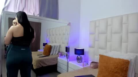  ariana  online show from February 23, 4:09 pm