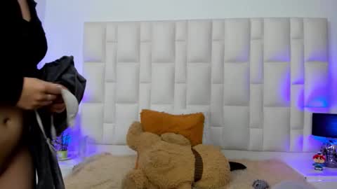  ariana  online show from March 25, 6:58 pm