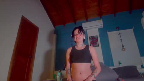 Snapshot of ariana_whitee chatting on September 29, 9:19 am ariana_whitee online show from September 29, 9:19 am