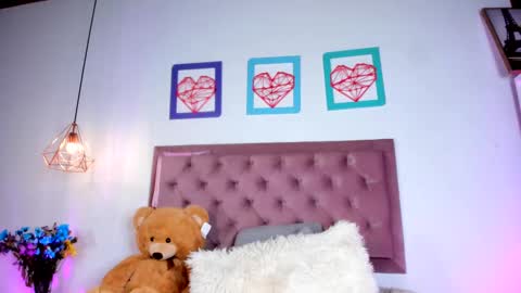 Snapshot of ariana_zc_ chatting on March 11, 7:03 pm Susan online show from March 11, 7:03 pm