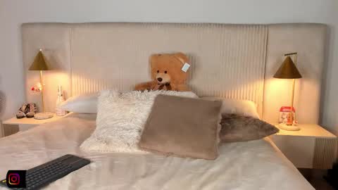 Susan online show from February 28, 9:30 pm