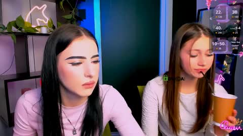 arianaa_cat online show from March 24, 8:15 pm