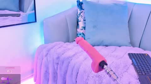 Ari  online show from September 21, 5:28 pm