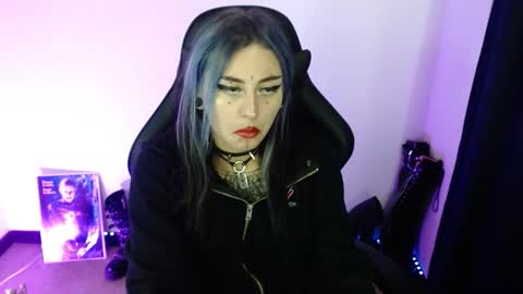 help me 100 hands up my OF is Free  online show from March 12, 7:39 pm