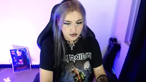 help me 100 hands up my OF is Free  online show from March 6, 10:31 pm