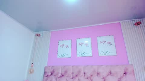 arianawest_ online show from June 13, 1:32 pm