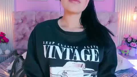 arianawest_ online show from June 11, 12:47 pm