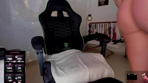 Snapshot of arianna_connor1 chatting on September 16, 8:12 pm Arianna Connor online show from September 16, 8:12 pm