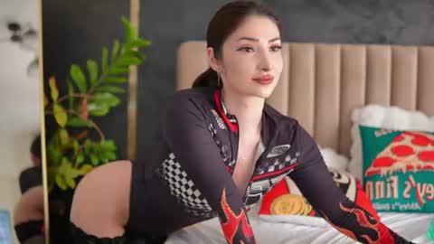 arianna_moonx online show from June 30, 2:49 pm