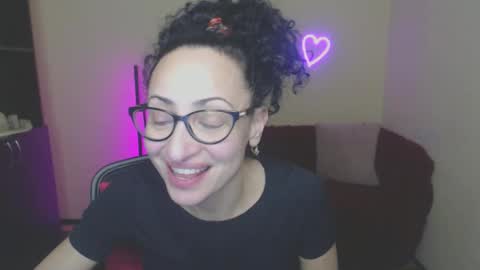 Snapshot of arianna_tifany chatting on February 24, 12:30 am Arianna online show from February 24, 12:30 am