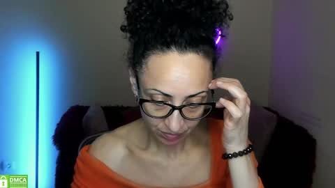 Snapshot of arianna_tifany chatting on September 15, 5:36 pm Arianna online show from September 15, 5:36 pm
