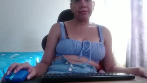 ariannaloovel online show from November 20, 6:16 pm