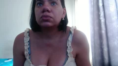 ariannaloovel online show from December 18, 4:46 pm