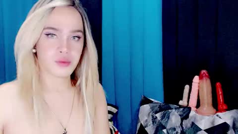 ARIANNE CUMS  online show from February 23, 8:49 am