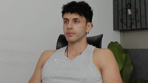 ariasaadeh online show from September 25, 12:23 pm