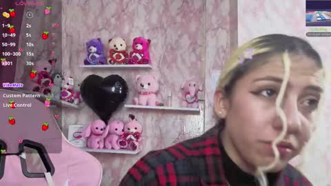 Ari Bunnie  online show from November 18, 11:59 pm