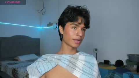 ariel_adan online show from June 13, 8:30 pm