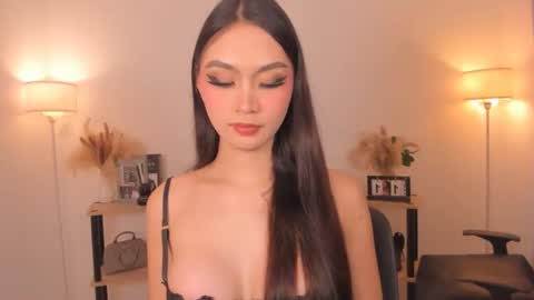 MIRA GREYSON online show from February 24, 2:20 pm