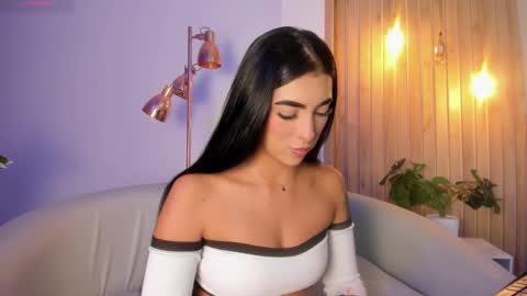 Snapshot of arirobert_ chatting on October 4, 3:59 am Ari Robert online show from October 4, 3:59 am