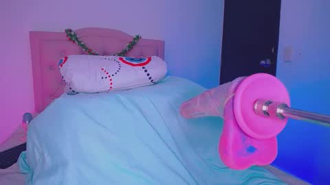 Snapshot of arishott chatting on October 22, 2:15 am ArisSPEED UP MY FUCK MACHINE AND MAKE ME CUM online show from October 22, 2:15 am