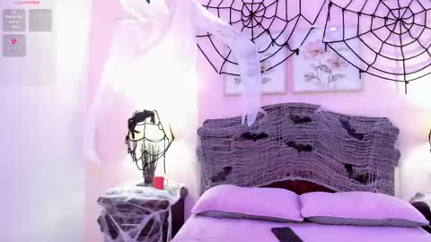 Ari  online show from October 3, 12:46 pm