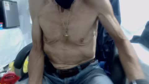 Snapshot of armaduradeacero chatting on February 8, 7:59 am armaduradeacero online show from February 8, 7:59 am