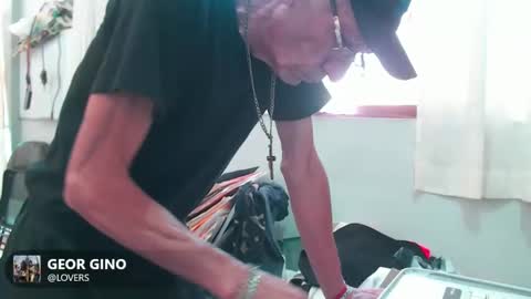 Snapshot of armaduradeacero chatting on November 1, 3:11 pm armaduradeacero online show from November 1, 3:11 pm