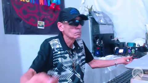 Snapshot of armaduradeacero chatting on September 20, 9:23 am armaduradeacero online show from September 20, 9:23 am