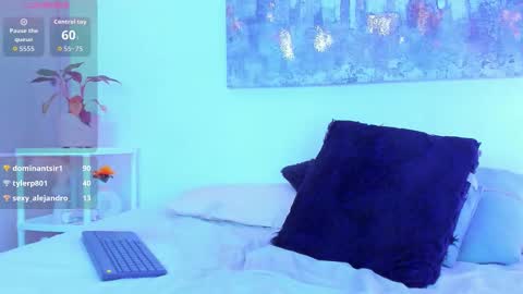   online show from October 26, 6:25 am