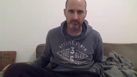 arnaud502700 online show from December 4, 10:46 pm